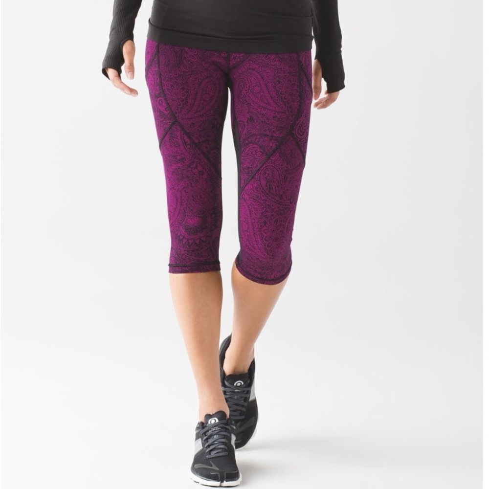 Lululemon Outrun 17in Antique Paisley Deep Fuschia Black Crop Mesh Leggings